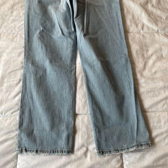 NWT Abercrombie & Fitch Ankle Straight Ultra High Rise Light Wash Jeans - Picture 8 of 10